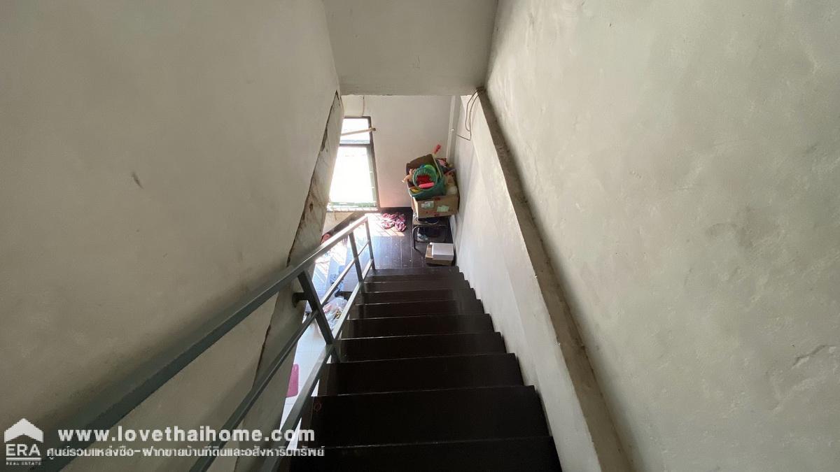 ขายตึกแถวรามคำแหง 54 ลัดออกถนนศรีนครินทร์ได้ ติดแยกลำสาลี ใกล้รถไฟฟ้าสถานีลำสาลี พื้นที่ 16.5 ตรว. สภาพพร้อมอยู่ โครงสร้างแข็งแรง