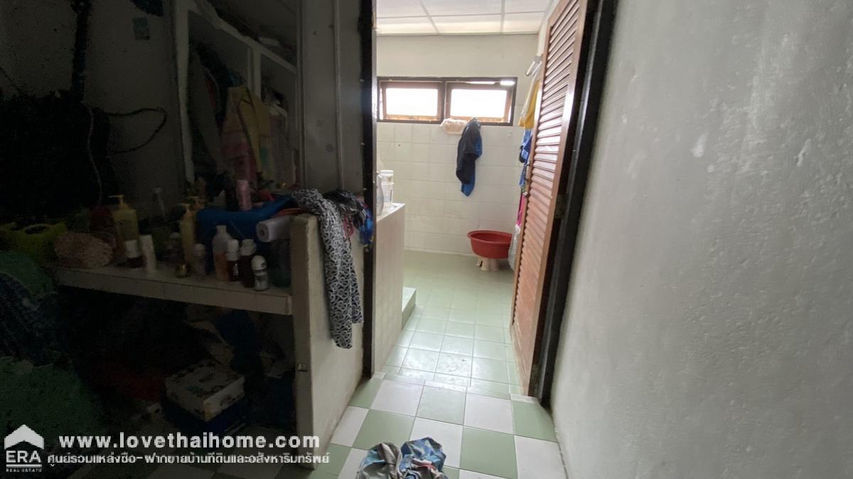 ขายตึกแถวรามคำแหง 54 ลัดออกถนนศรีนครินทร์ได้ ติดแยกลำสาลี ใกล้รถไฟฟ้าสถานีลำสาลี พื้นที่ 16.5 ตรว. สภาพพร้อมอยู่ โครงสร้างแข็งแรง