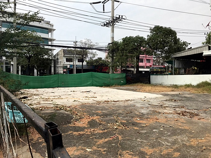 ให้เช่า ที่ดินเปล่าแปลงมุม ติดถนนหลัก ลำลูกกา ถมแล้ว 221 ตรว.