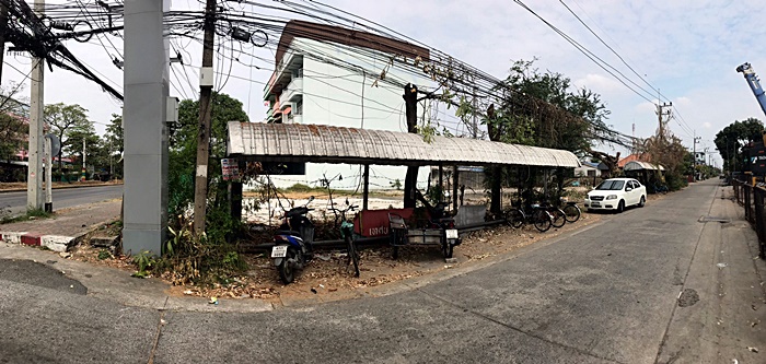 ให้เช่า ที่ดินเปล่าแปลงมุม ติดถนนหลัก ลำลูกกา ถมแล้ว 221 ตรว.