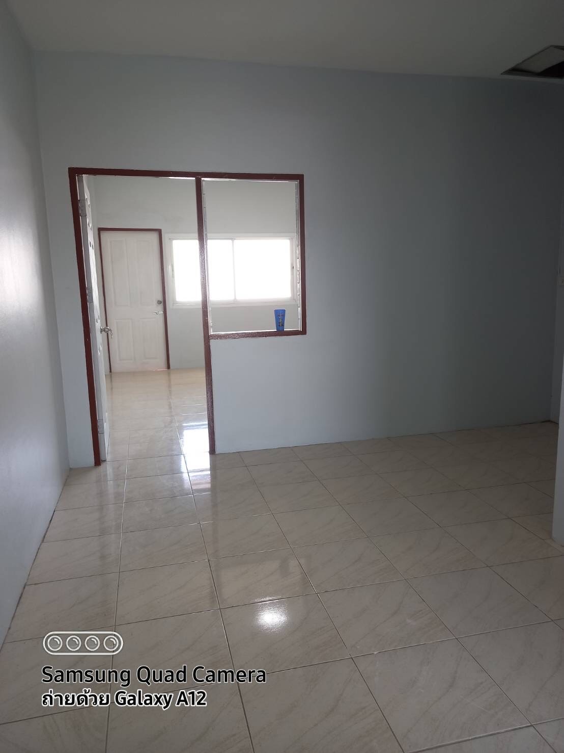 ขาย/เช่า อาคารพาณิชย์ 3 ชั้น เป็นอาคารห้องริม ติดซอย ทำเลดี อ.ศรีราชา จ.ชลบุรี 