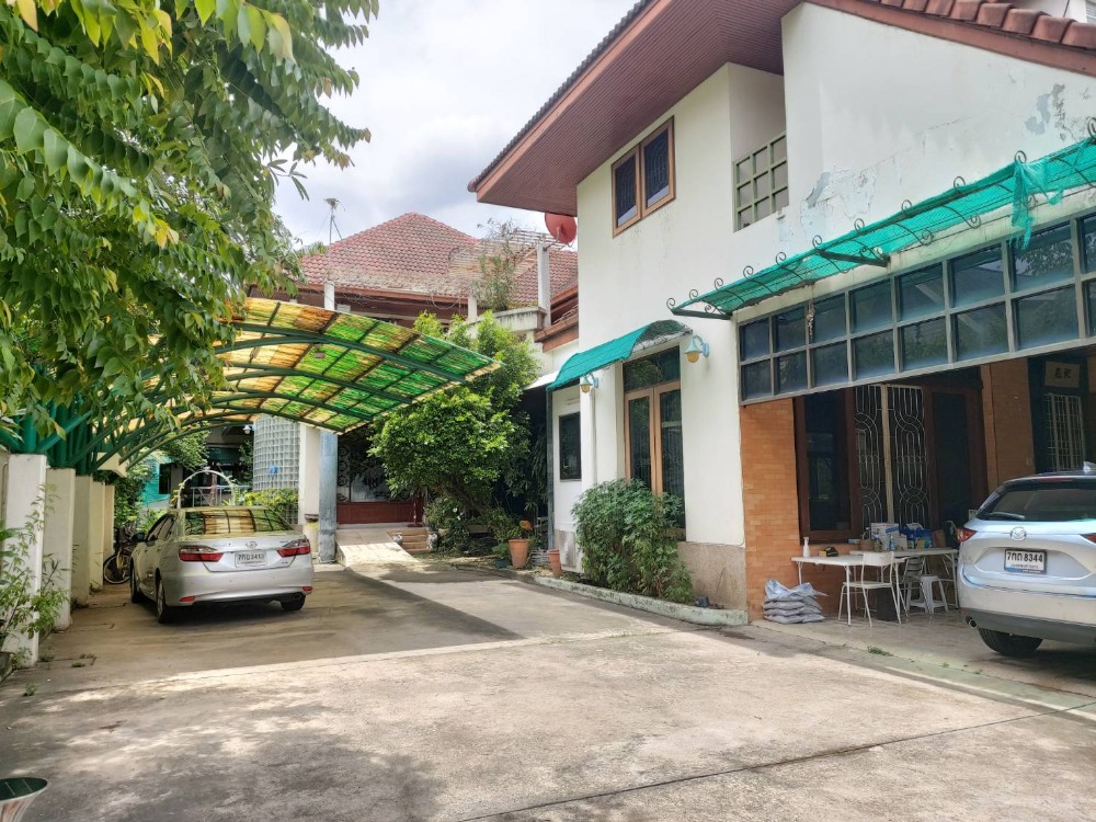 ขายบ้านเดี่ยว2ชั้น หมู่บ้านร่มรื่น เจ้าของทำธุรกิจอสังหาริมทรัพย์ ทำการก่อสร้างเองอย่างดีใช้วัสดุคุณภาพทั้งหมด