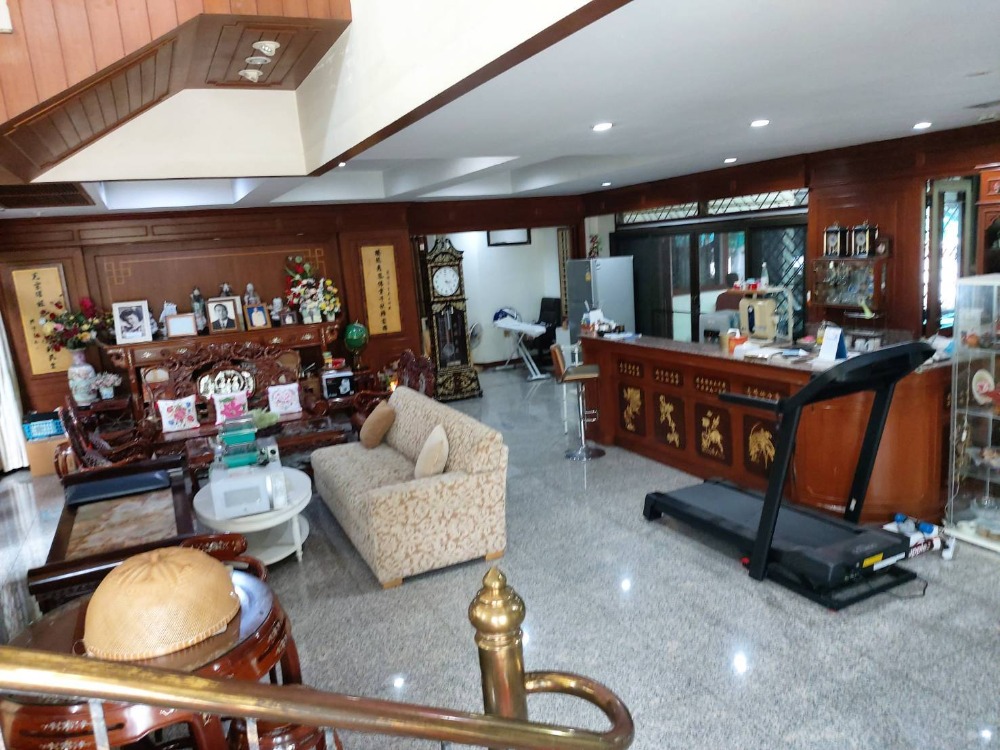 ขายบ้านเดี่ยว2ชั้น หมู่บ้านร่มรื่น เจ้าของทำธุรกิจอสังหาริมทรัพย์ ทำการก่อสร้างเองอย่างดีใช้วัสดุคุณภาพทั้งหมด