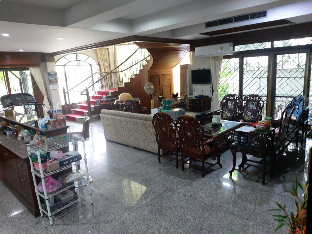 ขายบ้านเดี่ยว2ชั้น หมู่บ้านร่มรื่น เจ้าของทำธุรกิจอสังหาริมทรัพย์ ทำการก่อสร้างเองอย่างดีใช้วัสดุคุณภาพทั้งหมด