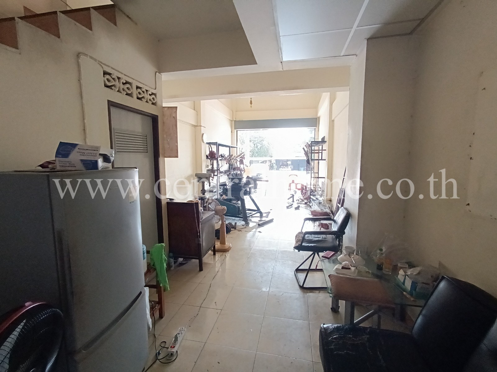 อาคารพาณิชย์ ไทรน้อย ใกล้ ที่ว่าการ อำเภอไทรน้อย