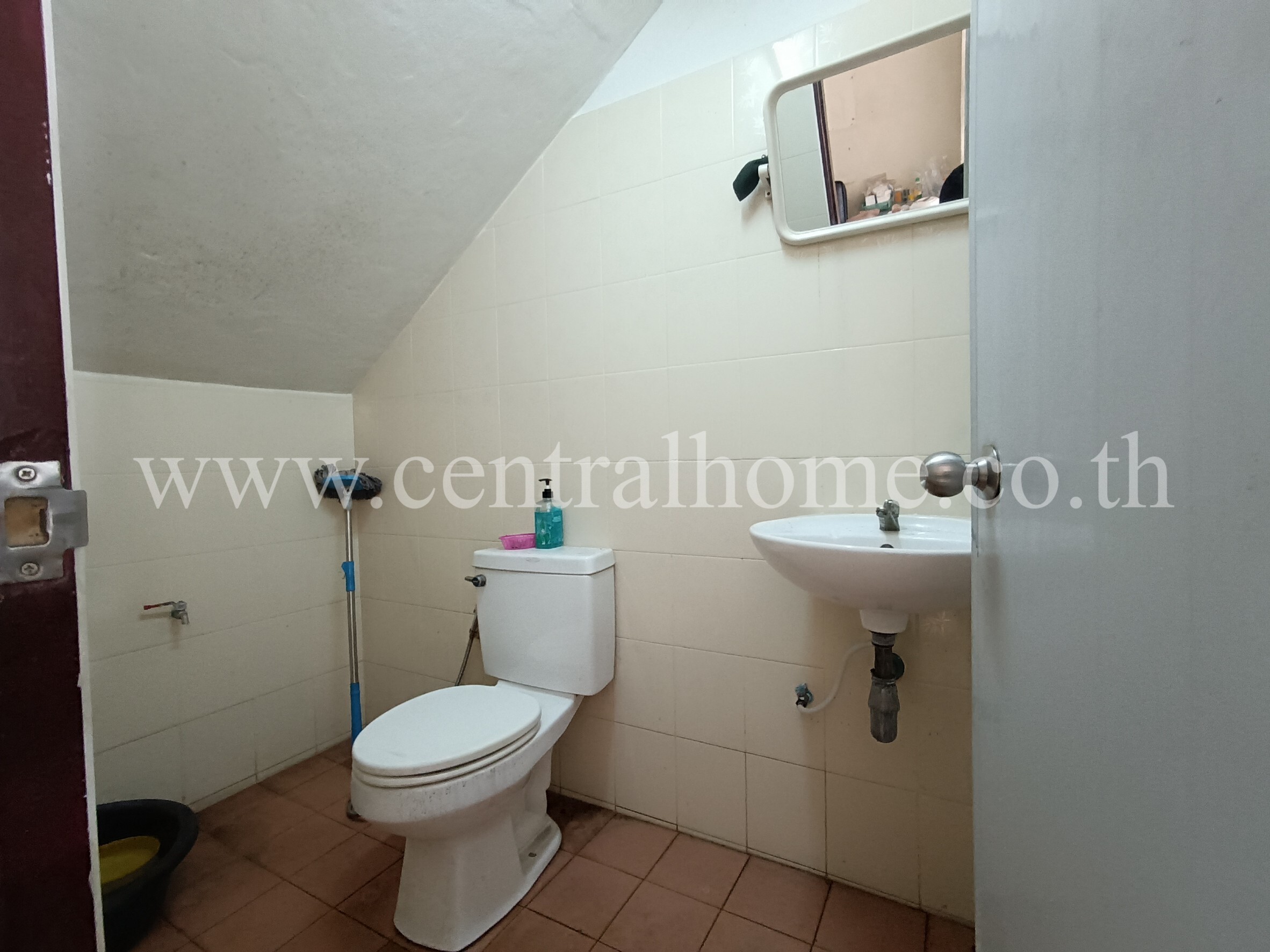 อาคารพาณิชย์ ไทรน้อย ใกล้ ที่ว่าการ อำเภอไทรน้อย