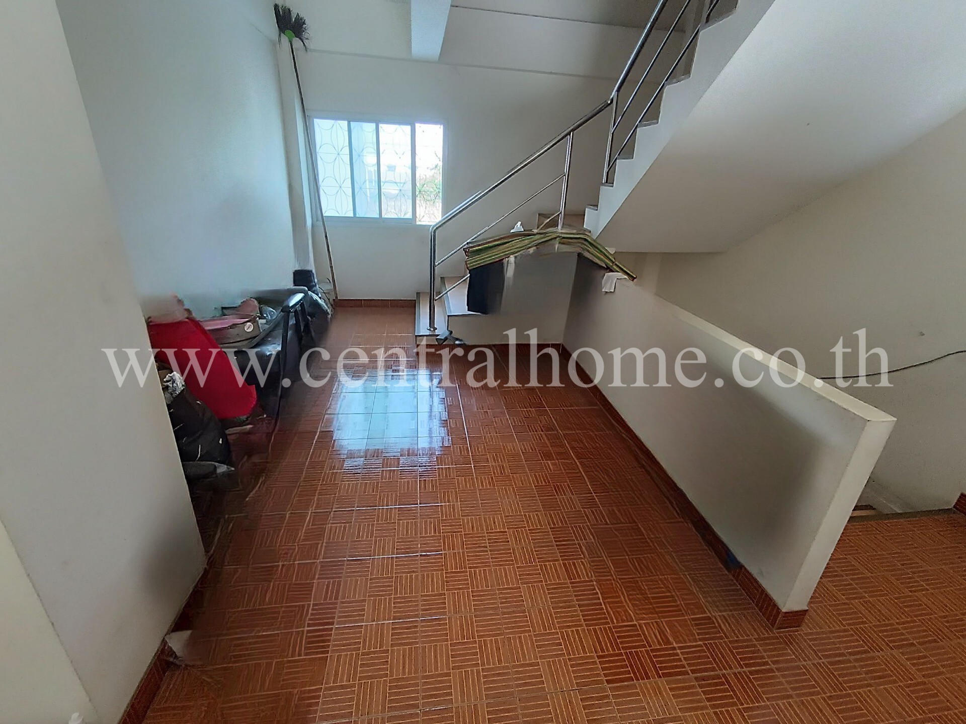 อาคารพาณิชย์ ไทรน้อย ใกล้ ที่ว่าการ อำเภอไทรน้อย