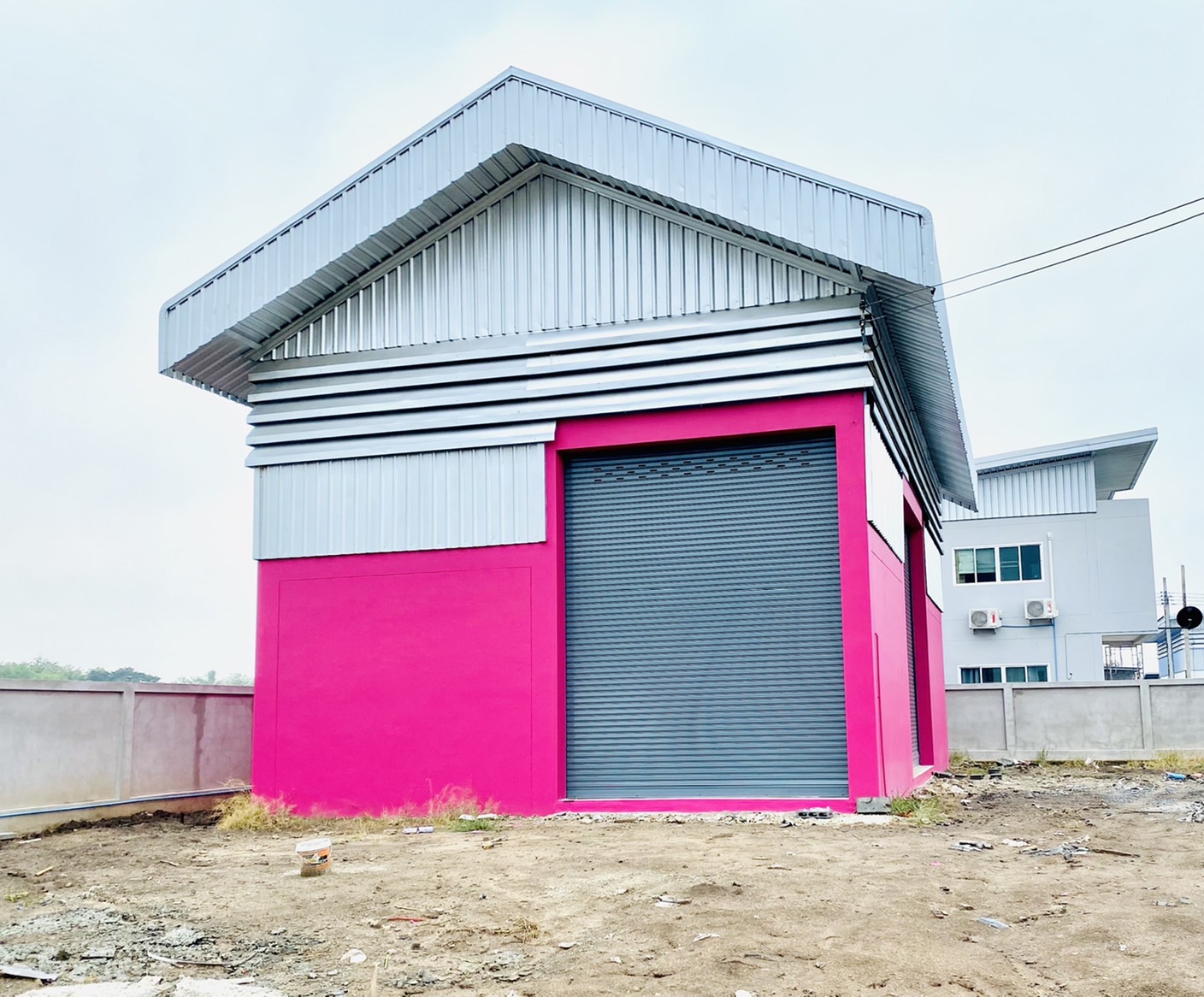 ที่ดินถมนานแล้ว สร้างโกดัง โรงงาน ออฟฟิศได้ทันที และสร้างได้ทุกแบบที่ลูกค้าต้องการ