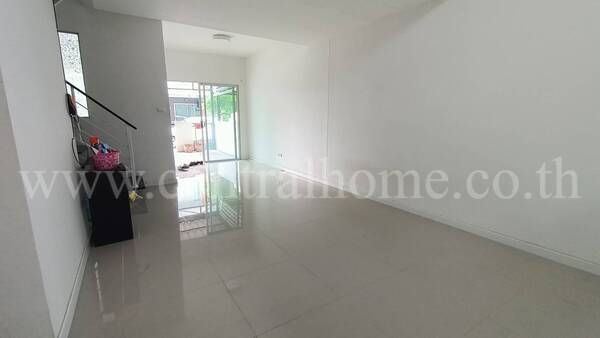 ทาวน์เฮ้าส์ บ้านพฤกษา 87/2 ศรีนครินทร์ - บางนา