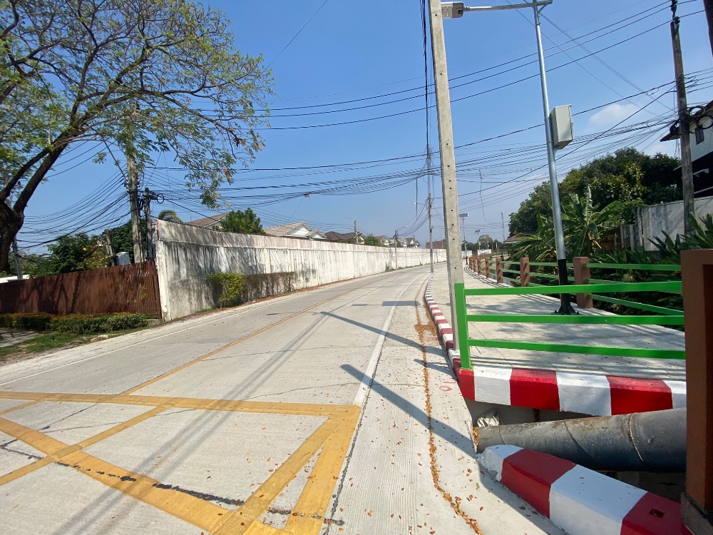 บ้านเดี่ยวหลังใหญ่ สไตล์โมเดิร์น โครงการ L&H มัณฑนาแจ้งวัฒนะราชพฤกษ  แต่งครบพร้อมอยู่ ทำเลดี 