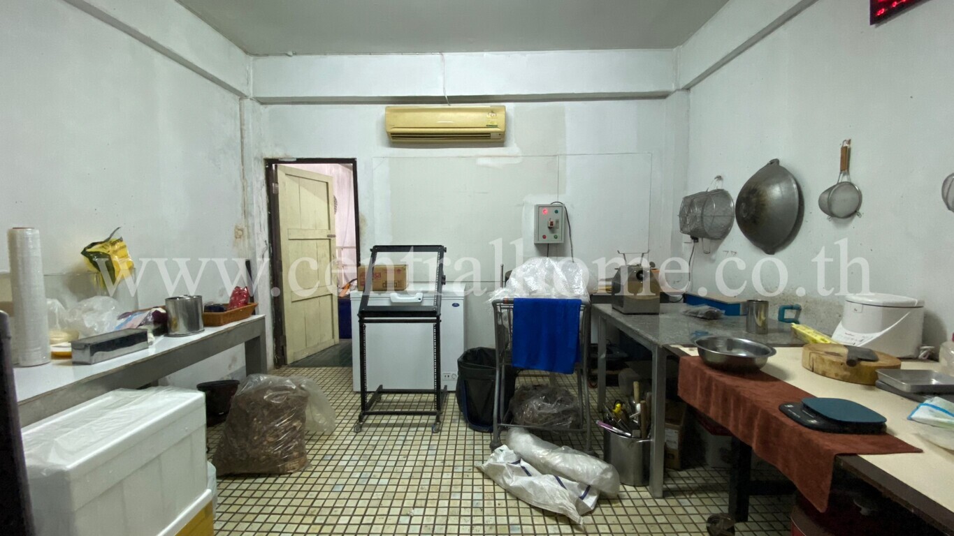 อาคารพาณิชย์ 4.5 ชั้น ติดถนนแจ้งวัฒนะ แนวรถไฟฟ้า ใกล้ศูนย์ราชการ