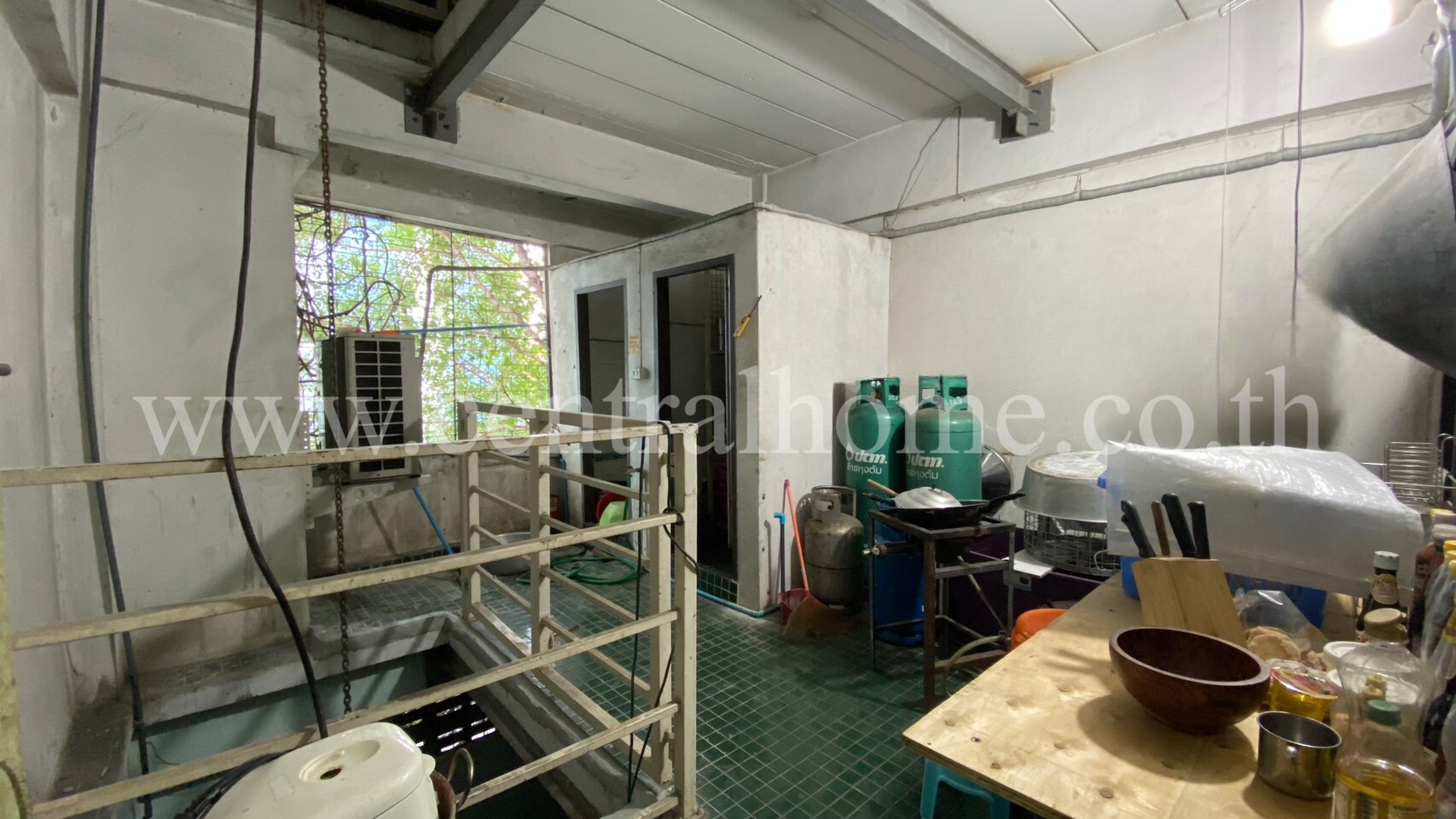 อาคารพาณิชย์ 4.5 ชั้น ติดถนนแจ้งวัฒนะ แนวรถไฟฟ้า ใกล้ศูนย์ราชการ