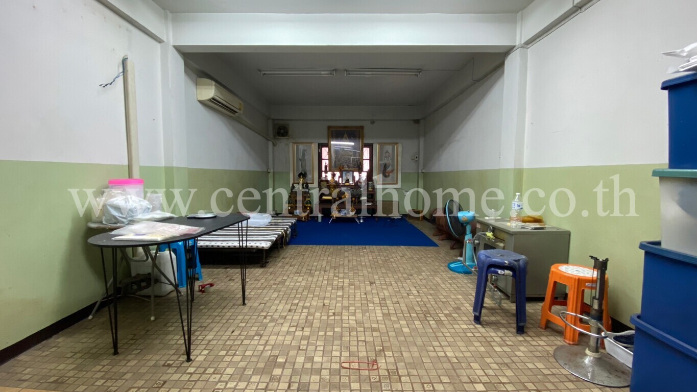 อาคารพาณิชย์ 4.5 ชั้น ติดถนนแจ้งวัฒนะ แนวรถไฟฟ้า ใกล้ศูนย์ราชการ