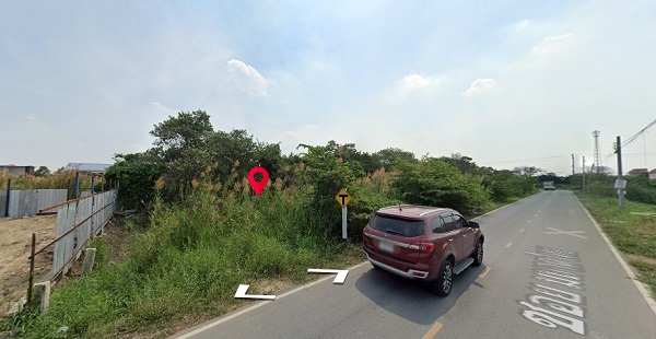 ขายที่ดิน เข้าในซอย ถ.บางกรวย-ไทรน้อย3215  (หรือบางกรวย-ชัยพฤกษ์)  เนื้อที่ รวม 2-1-60 ไร่ มี 2 โฉนด ขนาดโฉนดละ 1-0-75.5  ไร่ เท่ากัน พร้อมถมที่ให้ แบ่งขาย เป็นแปลงได้  โซนธุรกิจ เหมาะปลูกบ้าน-ทำโกดัง 
