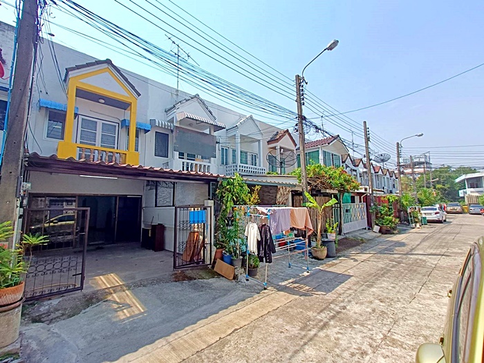 ให้เช่า ทาวโฮม 2ชั้น ลาดพร้าว44 เนื้อที่ 18 ตร.วา ทำเลดี เดินทางสะดวก