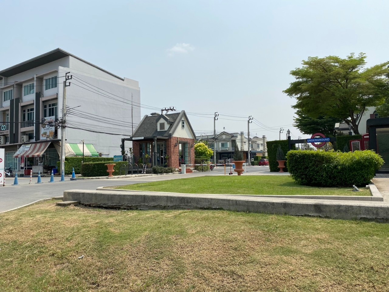 ขายบ้าน 2 ชั้น หมู่บ้านอินดี้  บางใหญ่ เข้าทางเซนทรัลเวตเกตุ  หรือซอยวัดลาดปลาดุก