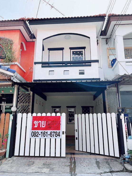 ขายหมู่บ้านเลิศอุบล ลำลูกกา-คลอง5 ทาวน์เฮ้าส์ 2 ชั้น 16 ตร.วา