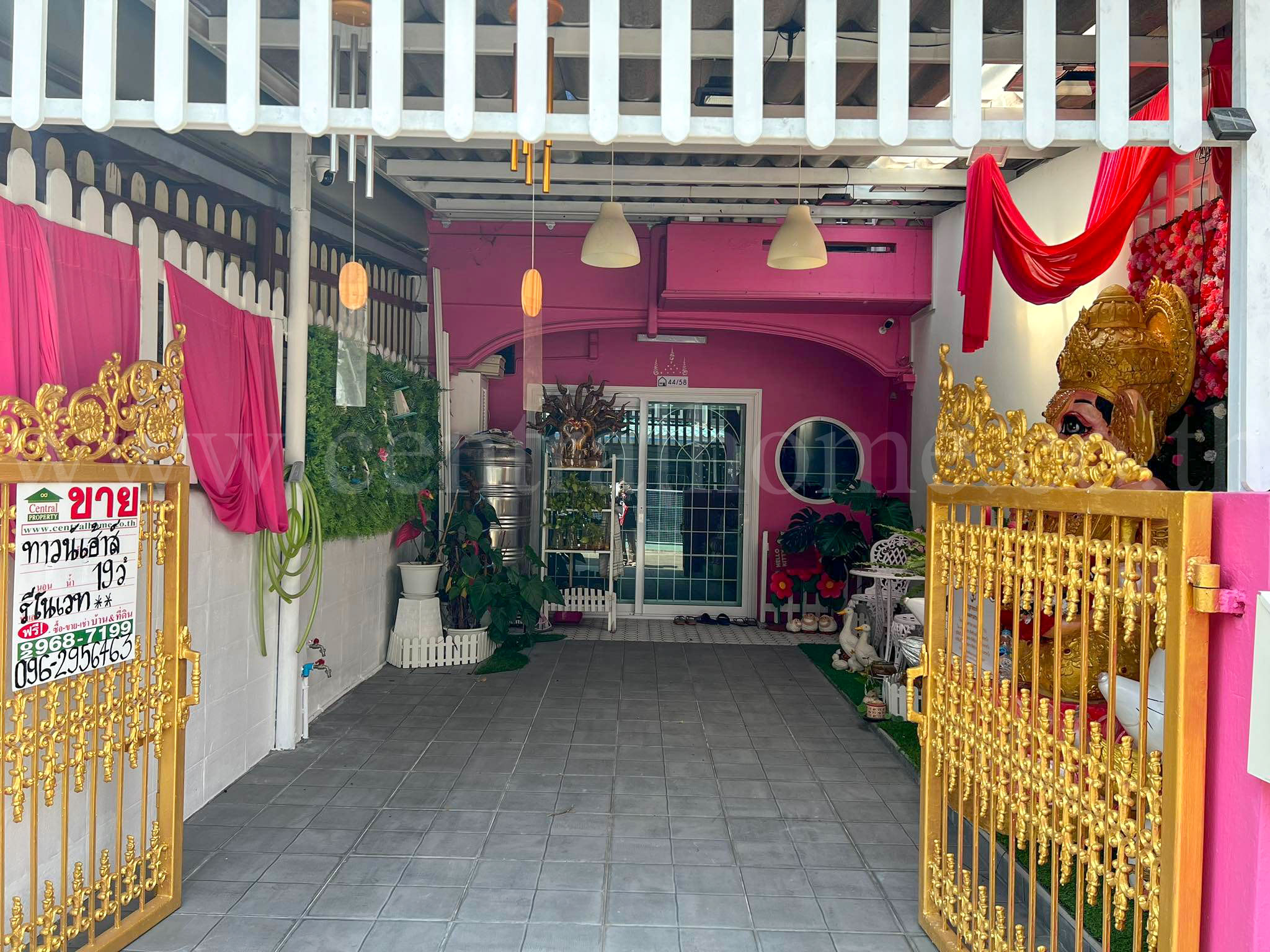ทาวน์เฮ้าส์ นภาศิริ ซอยบุญศิริ รีโนเวทใหม่ พร้อมอยู่