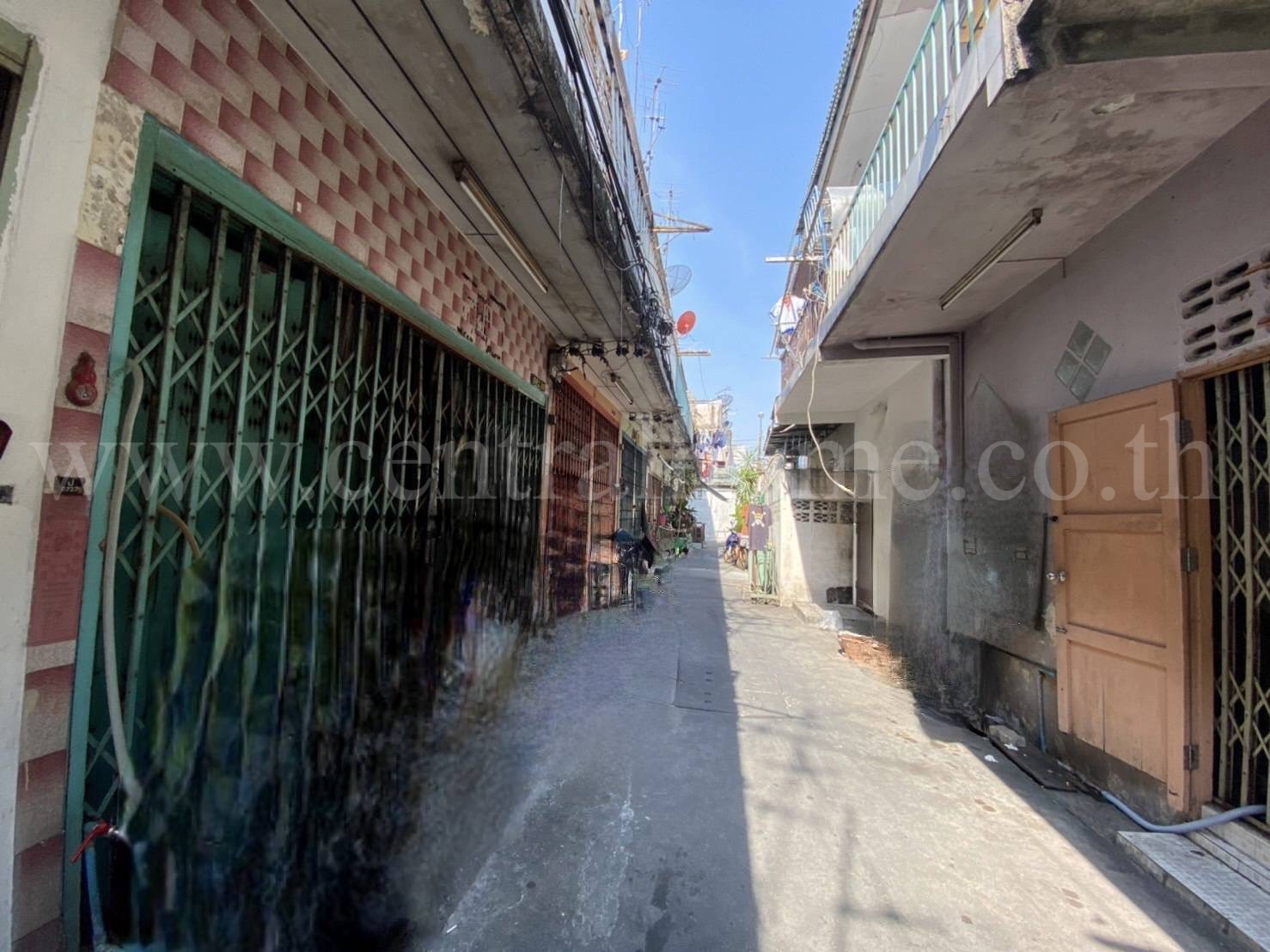 ตึกแถว ถนน จันทน์ 45 สาทร ใกล้ BTS สุรศักดิ์