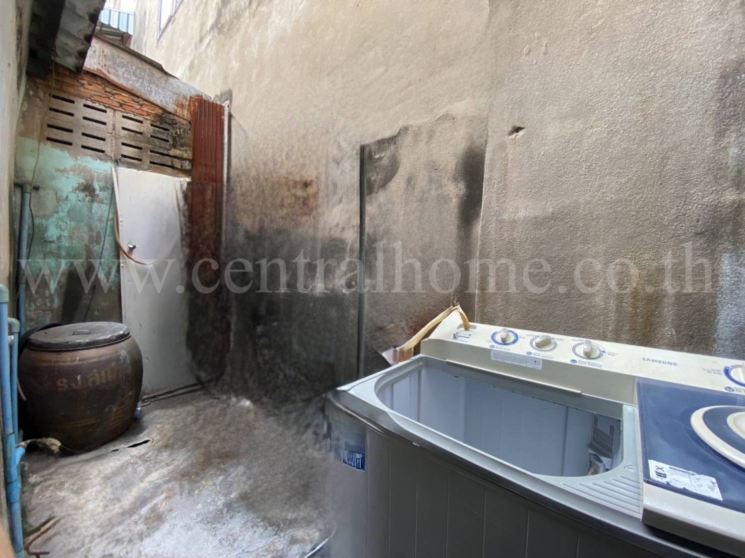 ตึกแถว ถนน จันทน์ 45 สาทร ใกล้ BTS สุรศักดิ์