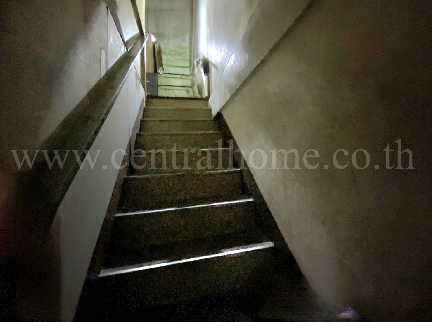 ตึกแถว ถนน จันทน์ 45 สาทร ใกล้ BTS สุรศักดิ์