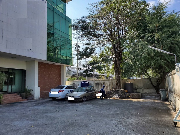  ขายและ ให้เช่า อาคาร  4 ชั้น พร้อม โรงงาน  ในนิคมอุตสาหกรรมบางพลี เนื้อที่ 2,800 ตร.ม  ตัวอาคาร 4 ชั้น   เนื้อที่ชั้นละ 700 ตร.ม  