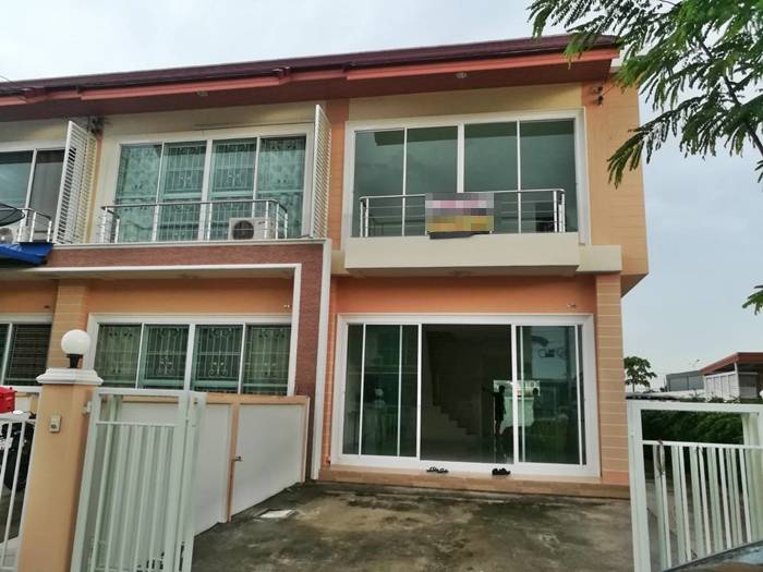 ขายบ้านทาวน์โฮม ​2 ชั้น​  ห้องหัวมุม​ บ้านสวยทำเลดี กรุงเทพ