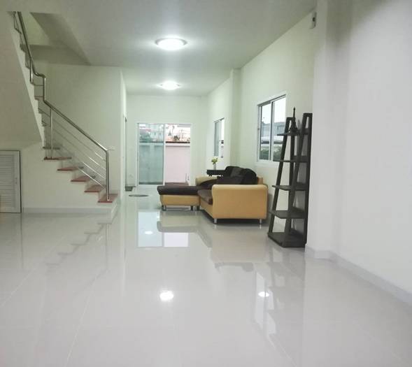 ขายบ้านทาวน์โฮม ​2 ชั้น​  ห้องหัวมุม​ บ้านสวยทำเลดี กรุงเทพ