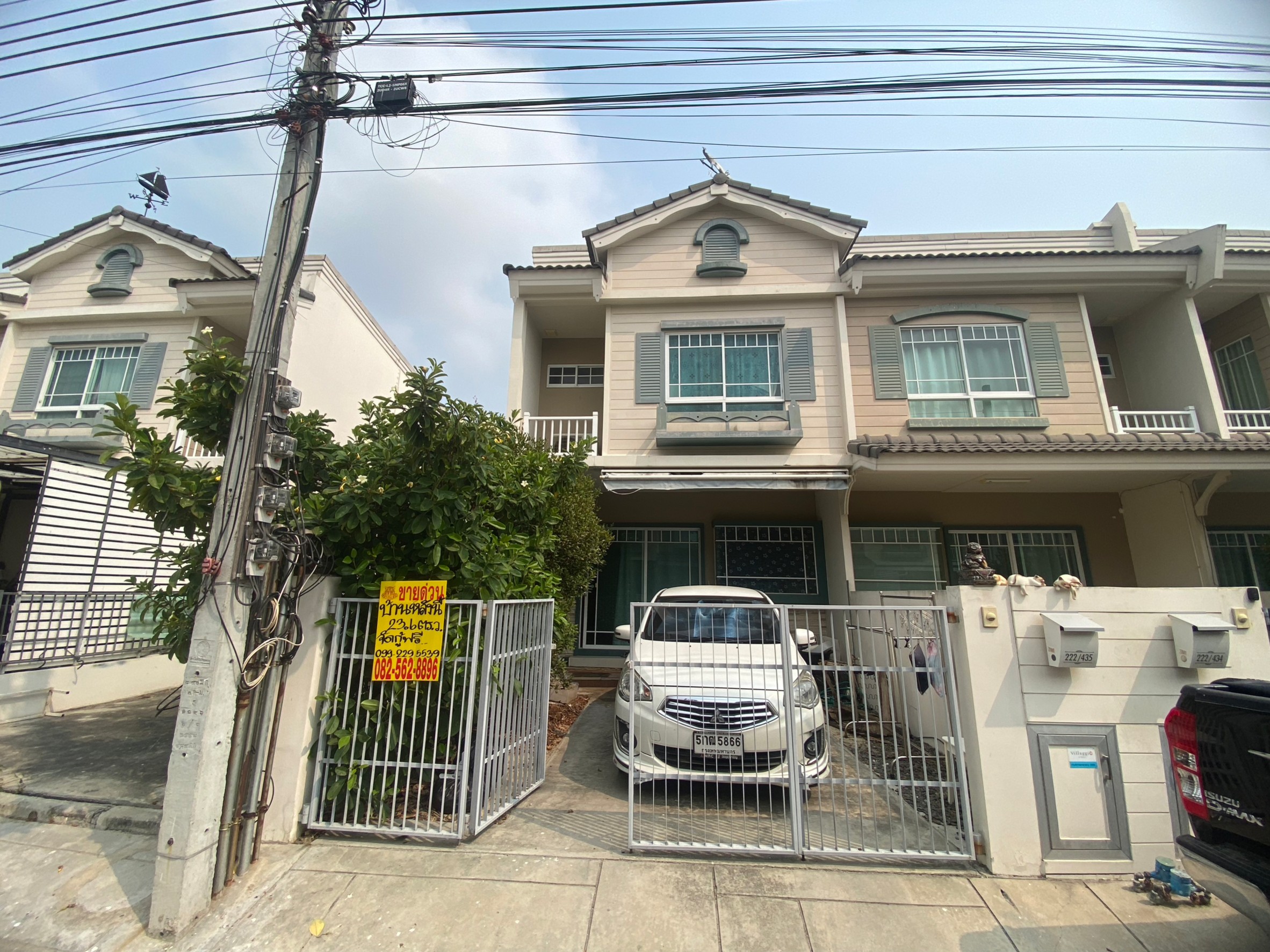 ขายทาวน์เฮาส์2ชั้นหลังมุม หมู่บ้านวิลเลจจิโอ ตำบลบางบ่อ อำเภอบางบ่อ จังหวัดสมุทรปราการ 