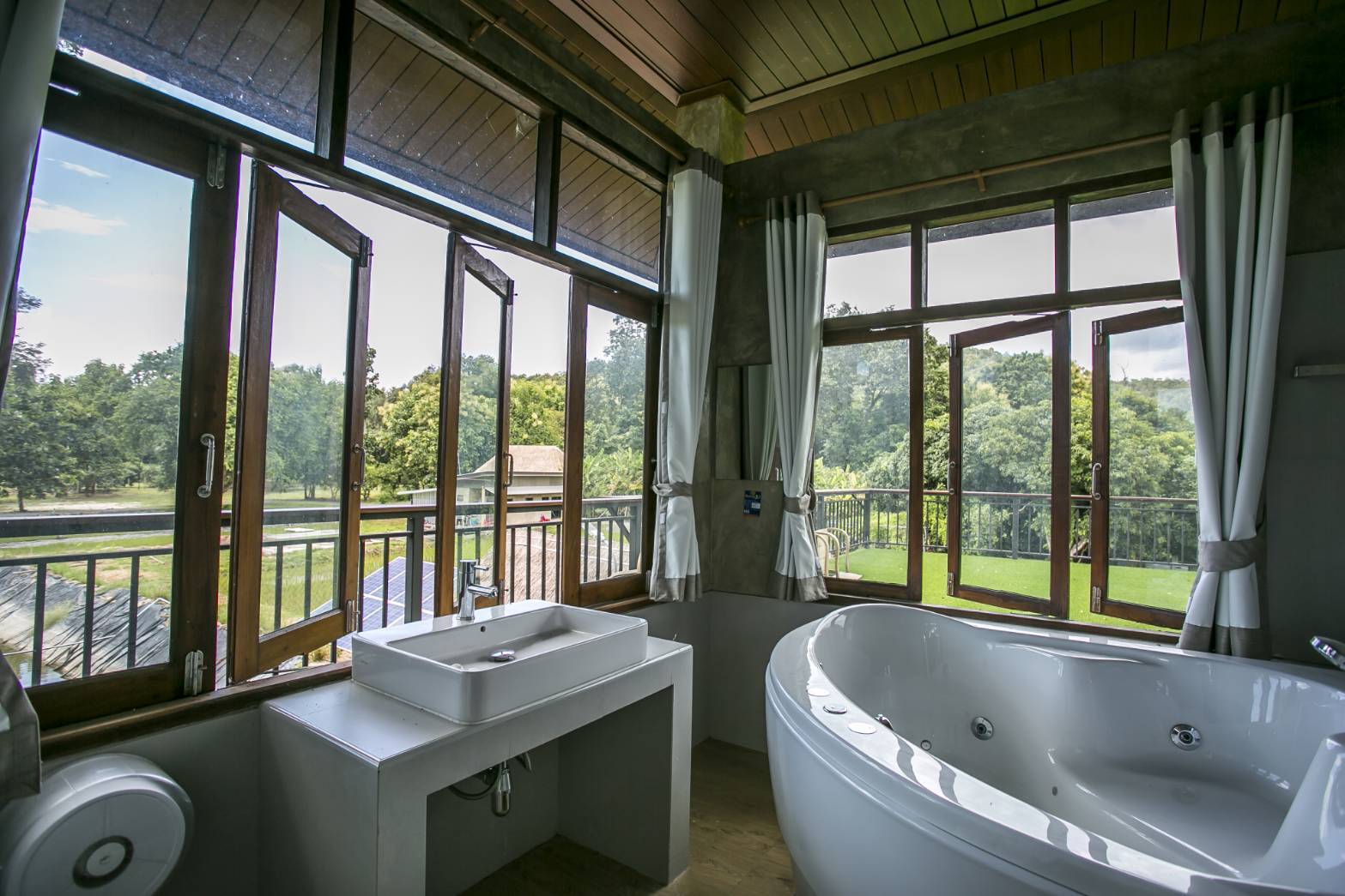 ให้เช่าที่ดินพร้อม กิจการ บริษัทไร่ผักเกษตรออแกนิค ได้มาตรฐานIFOAM จ.เชียงใหม่