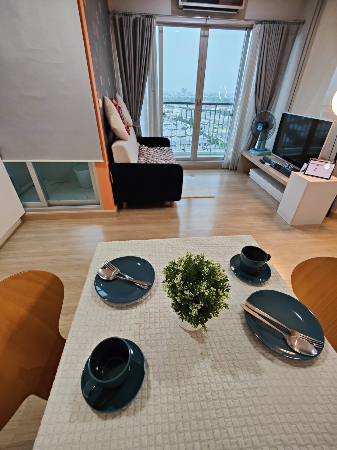 ขายคอนโดเดอะ พาร์คแลนด์ ศรีนครินทร์ เลคไซด์ (พร้อมอยู่) บางพลี สมุทรปราการ