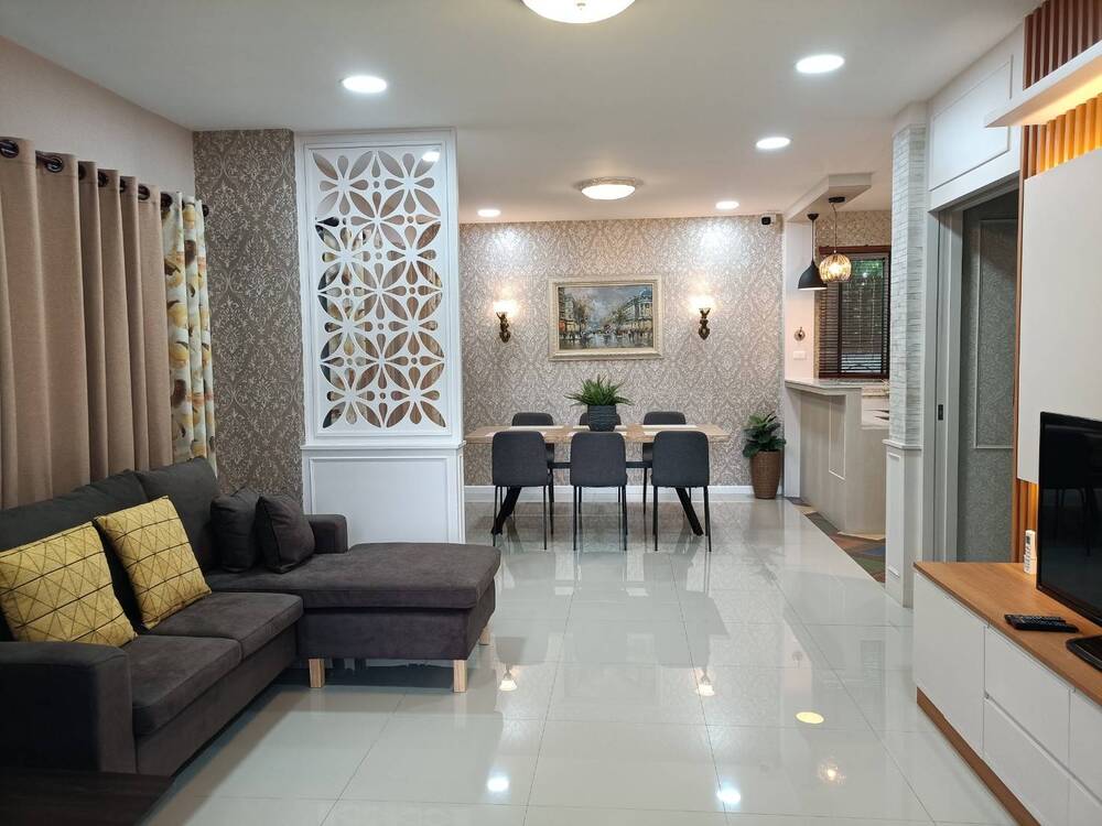 ขายบ้านเดี่ยว หมู่บ้านเบญญาภาปลวกแดง เฟอร์นิเจอร์ครบ พร้อมเข้าอยู่ สุดยอดทำเล  ในปลวกแดง