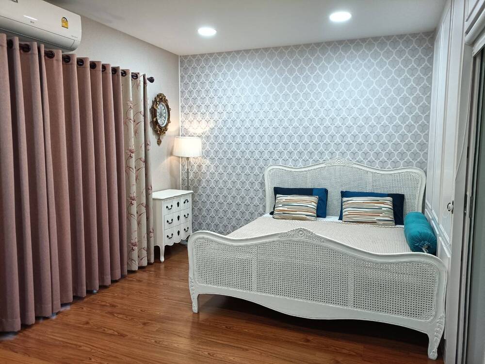 ขายบ้านเดี่ยว หมู่บ้านเบญญาภาปลวกแดง เฟอร์นิเจอร์ครบ พร้อมเข้าอยู่ สุดยอดทำเล  ในปลวกแดง