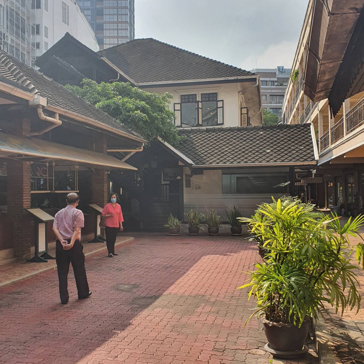 ขายกิจการ สีลมวิลเลท เนื้อที่ 3ไร่ 3งาน 76ตารางวา ย่านสีลม จ.กรุงเทพฯ