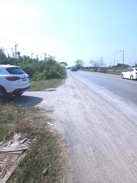 ขายที่ดินเปล่า 38 ไร่ 1 งาน 51 ถ.บางบัวทอง-สุพรรณบุรี 340  เหมาะกับการสร้างบ้านจัดสรร โกดัง โรงงาน หน้ากว้าง 70 เมตร ลึก 900 กว่าเมตร ที่ถมแล้วล้อมรั่วคอนกรีต น้ำไม่ท่วม เหมาะกับการสร้างบ้านจัดสรร โกดัง โรงงาน 