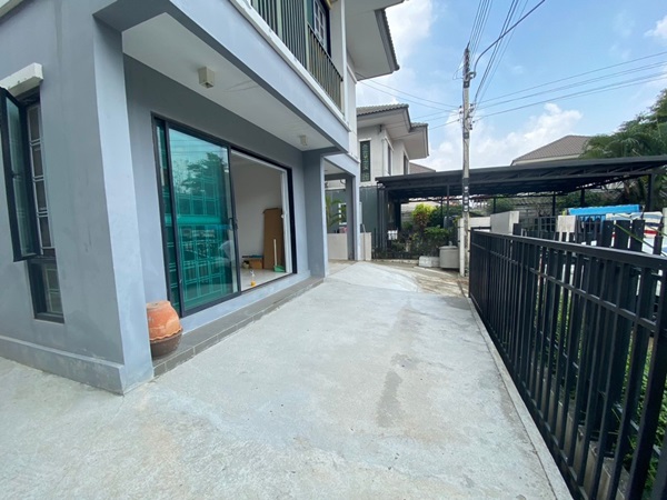 ขายบ้านเดี่ยว 2 ชั้น หมู่บ้านพฤกษาวิลเลจ 32 ถนนโลคัลโรด ตำบลหลักหก อำเภอเมืองปทุมธานี จังหวัดปทุมธานี