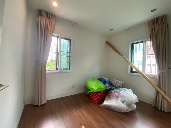 ขายบ้านเดี่ยว 2 ชั้น หมู่บ้านพฤกษาวิลเลจ 32 ถนนโลคัลโรด ตำบลหลักหก อำเภอเมืองปทุมธานี จังหวัดปทุมธานี