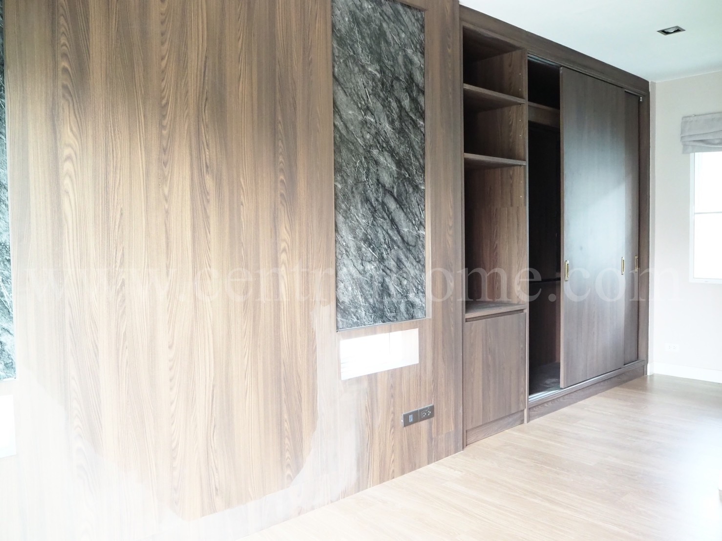 บ้านเดี่ยว บางกอก บูเลอวาร์ด ปิ่นเกล้า - เพชรเกษม หลังริม