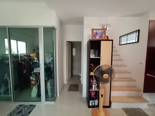 ขายบ้าน 2 ชั้น หมู่บ้านพฤกษา 111 รังสิต-บางพูน ใกล้เวิร์คพ้อยท์ ถนนรังสิต-ปทุมธานี ตำบลบางพูน อำเภอเมืองปทุมธานี จังหวัดปทุมธานี