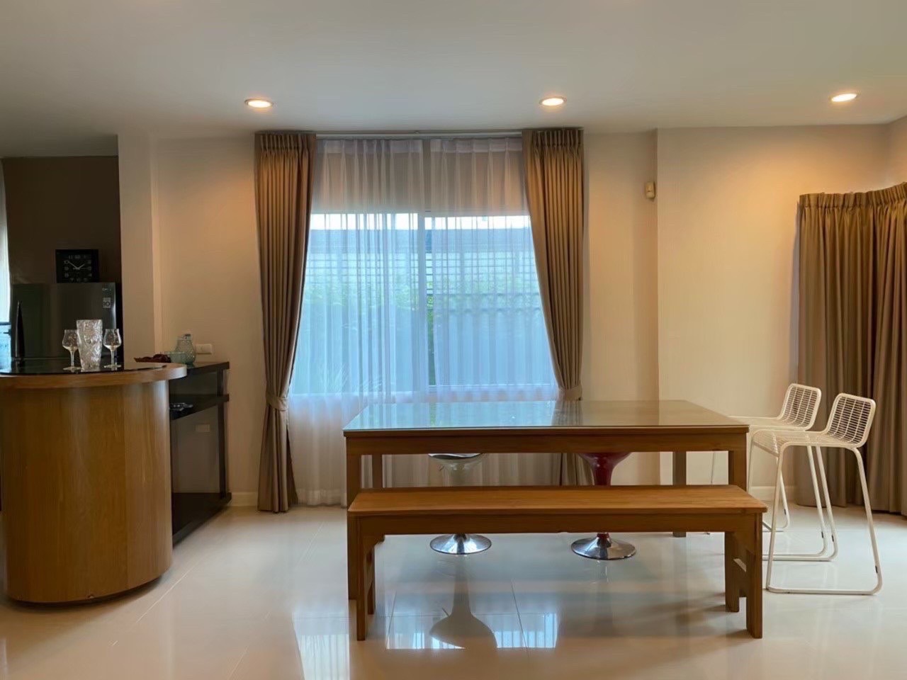 ให้เช่าบ้านเดี่ยว เซนโทร อ่อนนุช-วงแหวน ถ.ลาดกระบัง หน้าบ้านทิศเหนือ โทร 0835533636