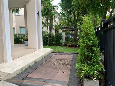 ให้เช่าบ้านเดี่ยว เซนโทร อ่อนนุช-วงแหวน ถ.ลาดกระบัง หน้าบ้านทิศเหนือ โทร 0835533636