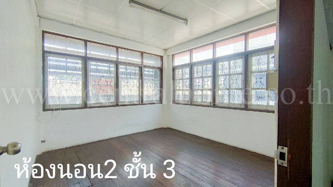 อาคารพานิชย์ รามอินทรา 48 ติดถนน ใกล้ MRT คู้บอน