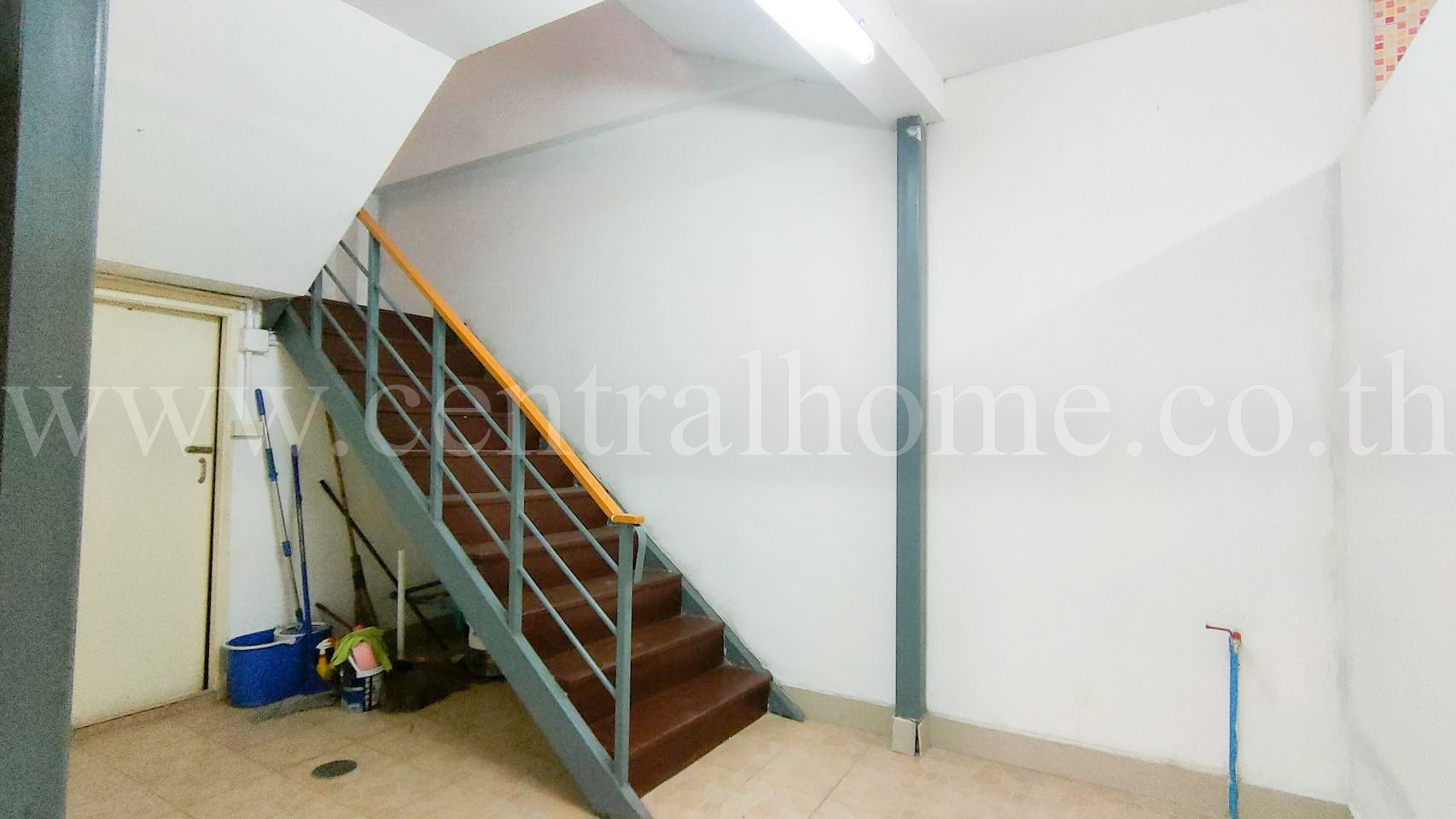 อาคารพานิชย์ รามอินทรา 48 ติดถนน ใกล้ MRT คู้บอน