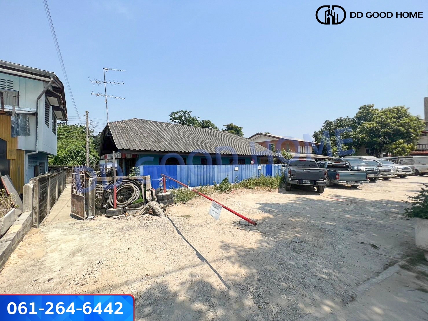 ขายบ้านพร้อมที่ดินติดMRT สถาณีแยกไฟฉาย (ถนนพรานนก-พุทธมณฑลสาย4 )42 ตร.ว