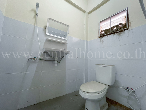 ตึกแถว ห้องริม 17 ตร.ว ถนนเรวดี ซอย 21 น นทบุรี