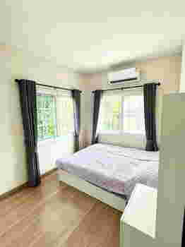 ขาย ทาวน์โฮม 2 ชั้น หมู่บ้าน โกลเด้นทาวน์ รามอินทรา-วงแหวน หลังมุม ติด Club house พื้นที่ 26.8 ตรว. 4 ห้องนอน 3 ห้องน้ำ ติดถนนเลียบวงแหวนกาญจนาฯ ใกล้ทางด่วน เดินทางสะดวกหลายช่องทาง  ราคาดีงาม ตกแต่งพร้อมอยู่