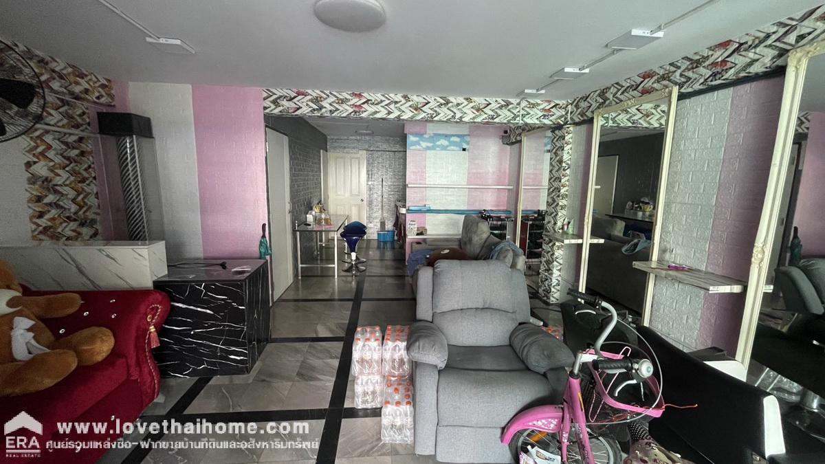 ขายตึกแถว ถนนรามอินทรา42/1 เข้าซอยเพียง 150 เมตร พื้นที่23ตรว. เดินทางสะดวก ตกแต่งสวย สภาพดี ราคาต่อรองได้ ใกล้ตลาดนัดเลียบทางด่วน