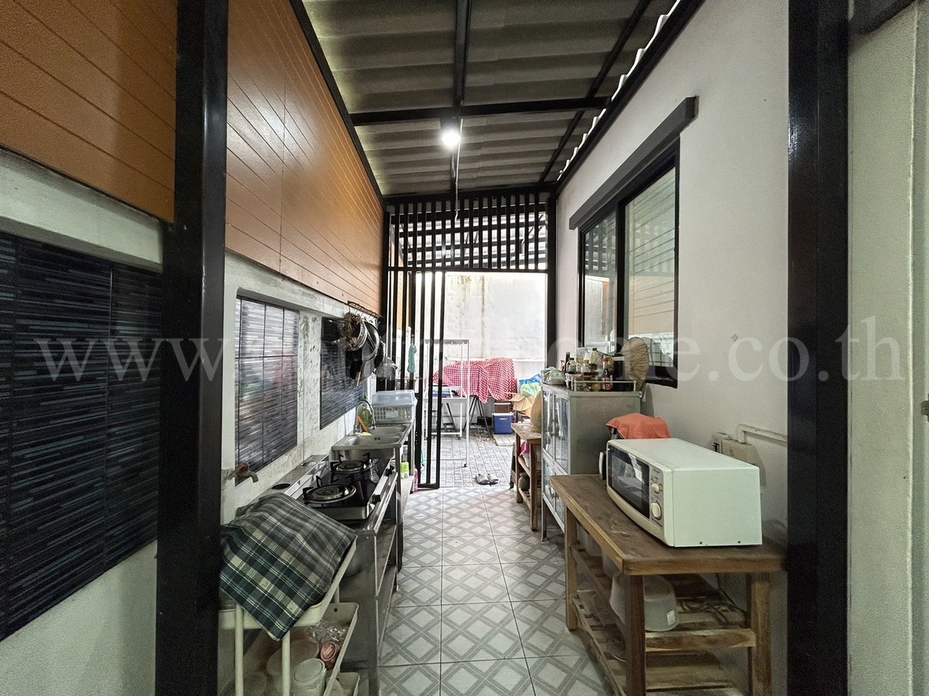 บ้านแฝด หมู่บ้าน ทรัพย์ธานี 5 คลอง 8 ปทุมธานี ถูกสุดในโครงการ