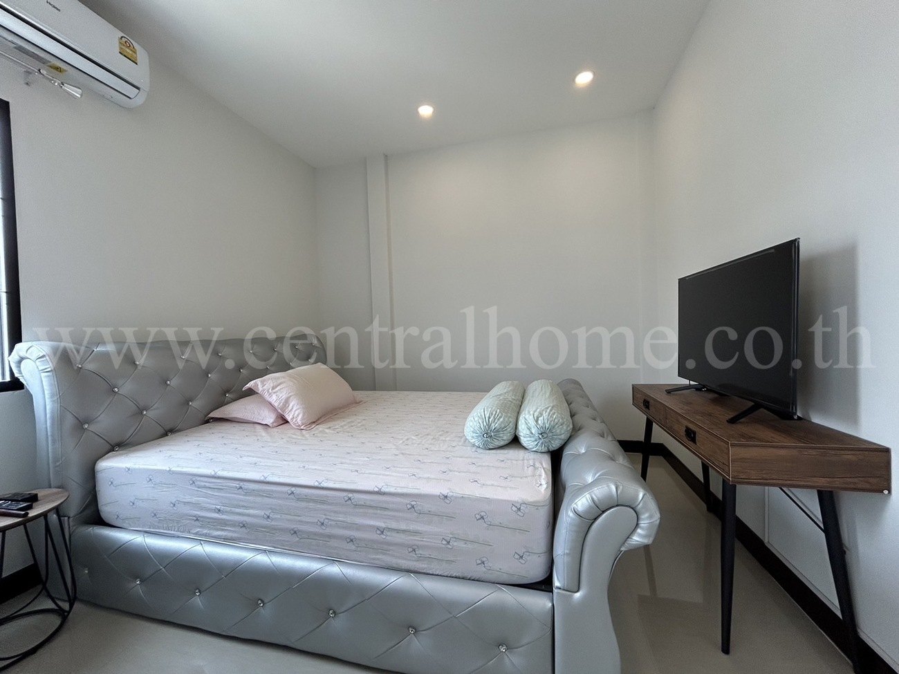 บ้านแฝด หมู่บ้าน ทรัพย์ธานี 5 คลอง 8 ปทุมธานี ถูกสุดในโครงการ