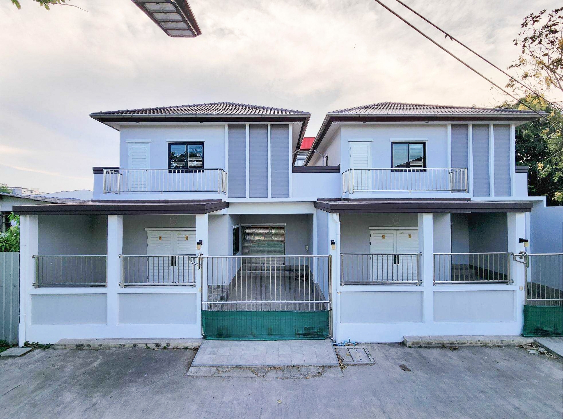 ขายบ้านแฝด 2 ชั้น ซอยพระราม 2 บ้านใหม่พร้อมอยู่ 1/2